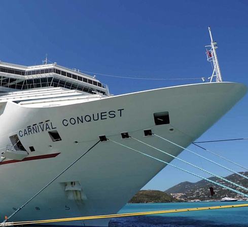 Круизный лайнер Carnival Conquest